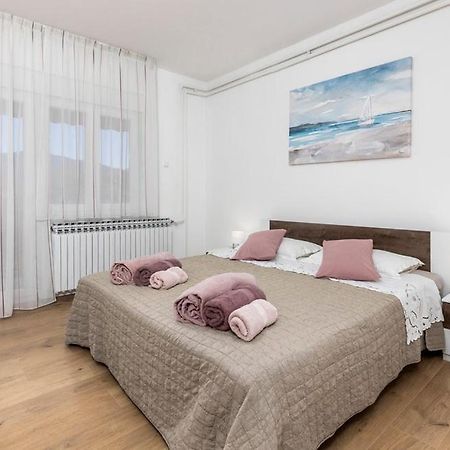 Apartman Nora Mucici Exterior photo